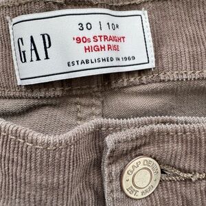 GAP High Rise Corduroy Pants in Brown